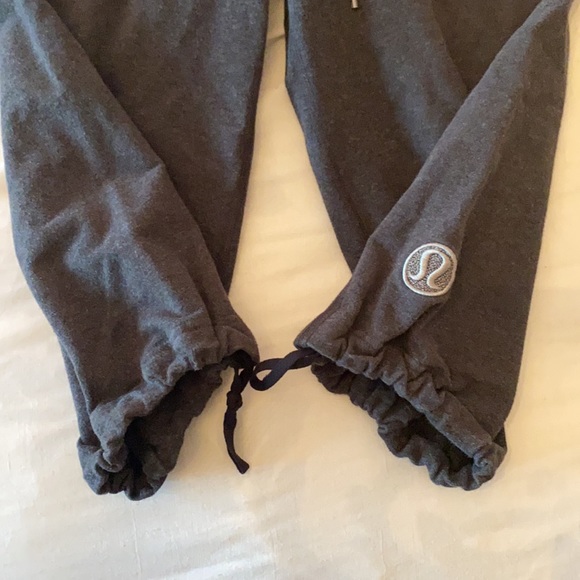 Lululemon Capri - Picture 3 of 4